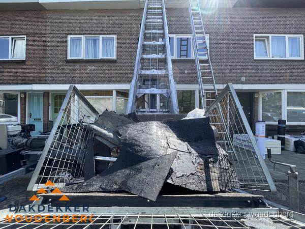 Kosten dakreparatie: dakschade aan flatgebouw in Woudenberg Kosten dakreparatie: dakschade aan flatgebouw in Woudenberg