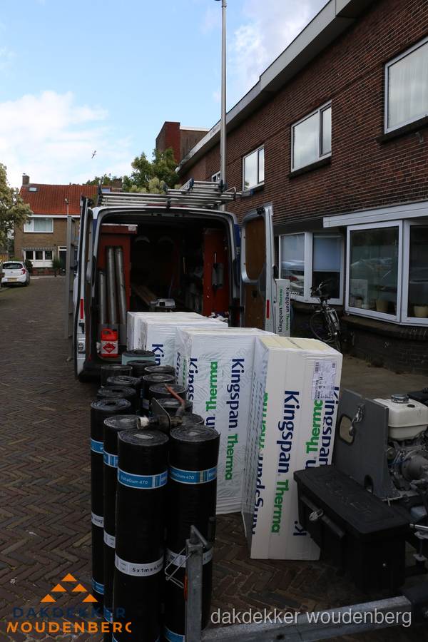 Levering van Kingspan isolatieplaten en bitumenrollen voor dakproject in Woudenberg Levering van Kingspan isolatieplaten en bitumenrollen voor dakproject in Woudenberg