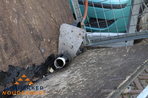 Dakdekkers gasbrander voor bitumen werkzaamheden in Woudenberg Dakdekkers gasbrander voor bitumen werkzaamheden in Woudenberg